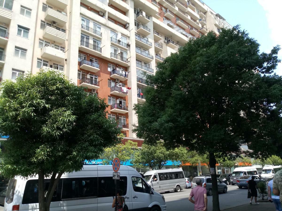 Apartamento Flat in Batumi city centre Exterior foto