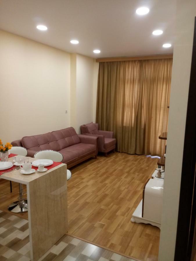 Apartamento Flat in Batumi city centre Exterior foto